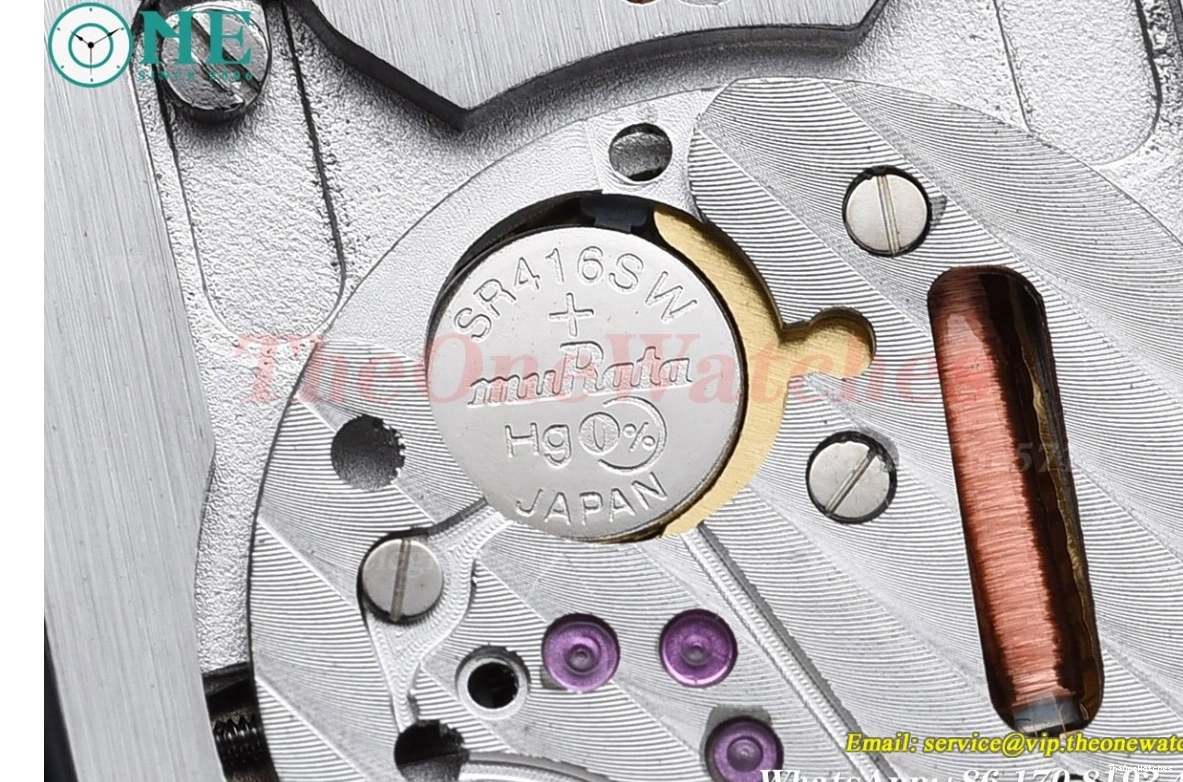 On dial Tank Quartz K11F White Must Strap Black Small 0430